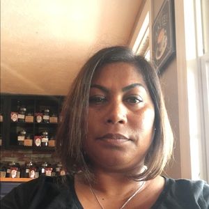 Meet your Posher, Monica